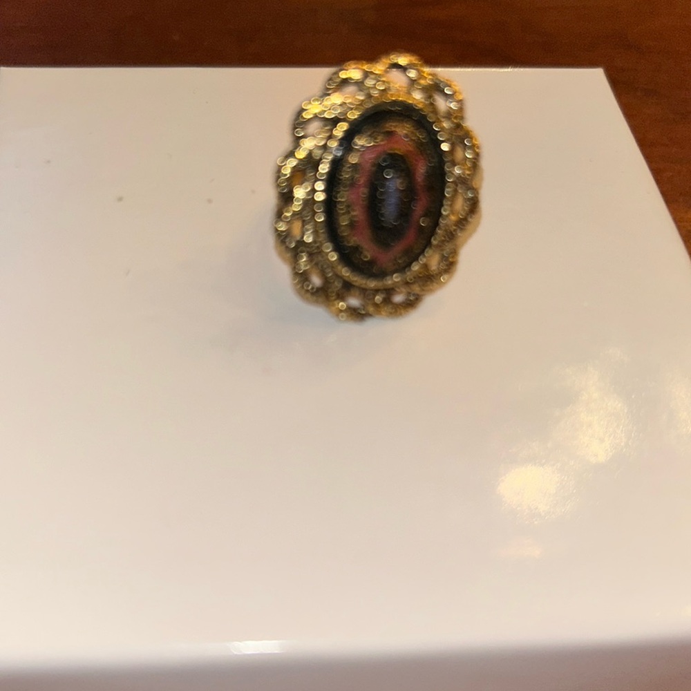 Sarah Conventry victorian style ring gold tone vintage ornate old money